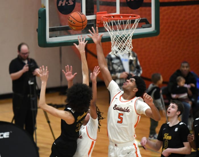 a Roosevelt vs Eastside Catholic boys basketball The Hardwood Invite final Portland Oregon December 20 2023 Taylor Balkom 46